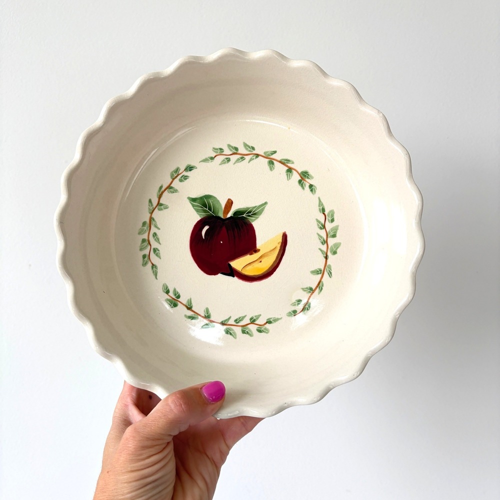 LTD Commodities Vintage Apple Ceramic Scalloped Pie Dish Baker Cream Red 9 Inch